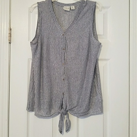 Rachel Zoe Tops - Rachel Zoe linen top